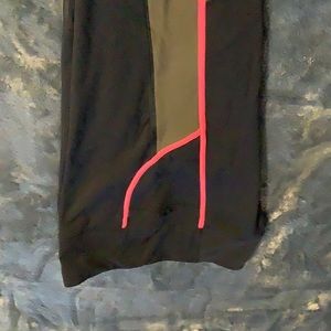 Avia size Large (12-14) running pants. Women’s